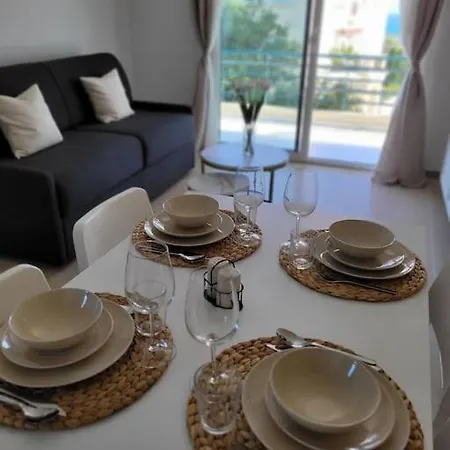 Grand T2 Vue Dans De Standing, Parking, Pointe Croisette