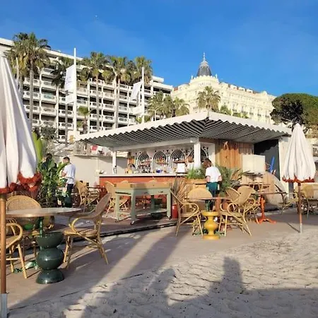 Grand T2 Vue Dans De Standing, Parking, Pointe Croisette 아파트 *